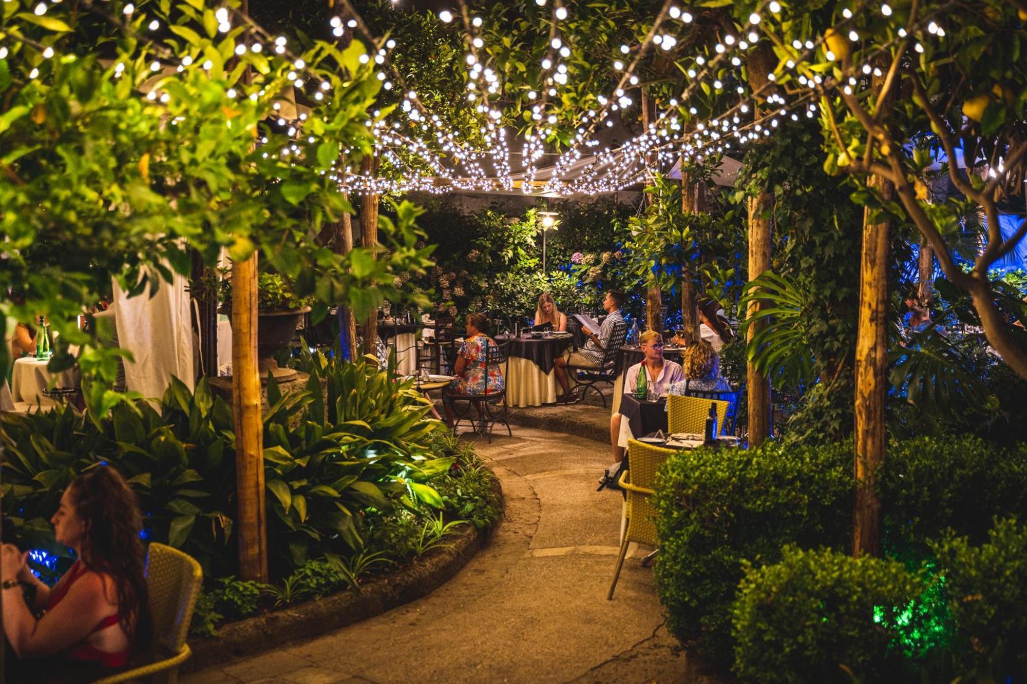 Cafe Latino Suites Sorrento Esterno foto